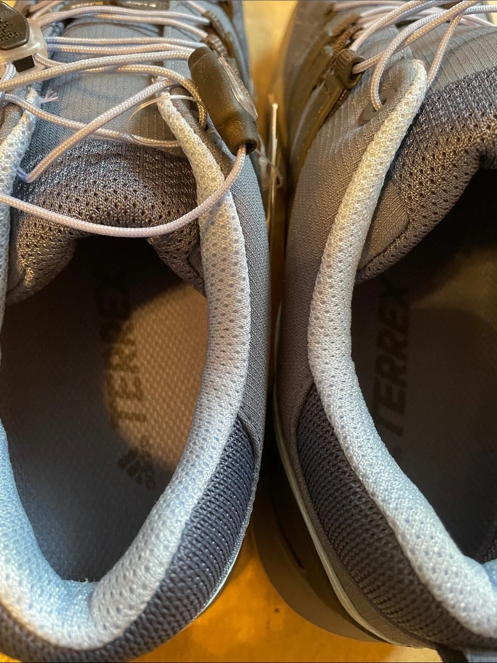adidas lightweight athletic
